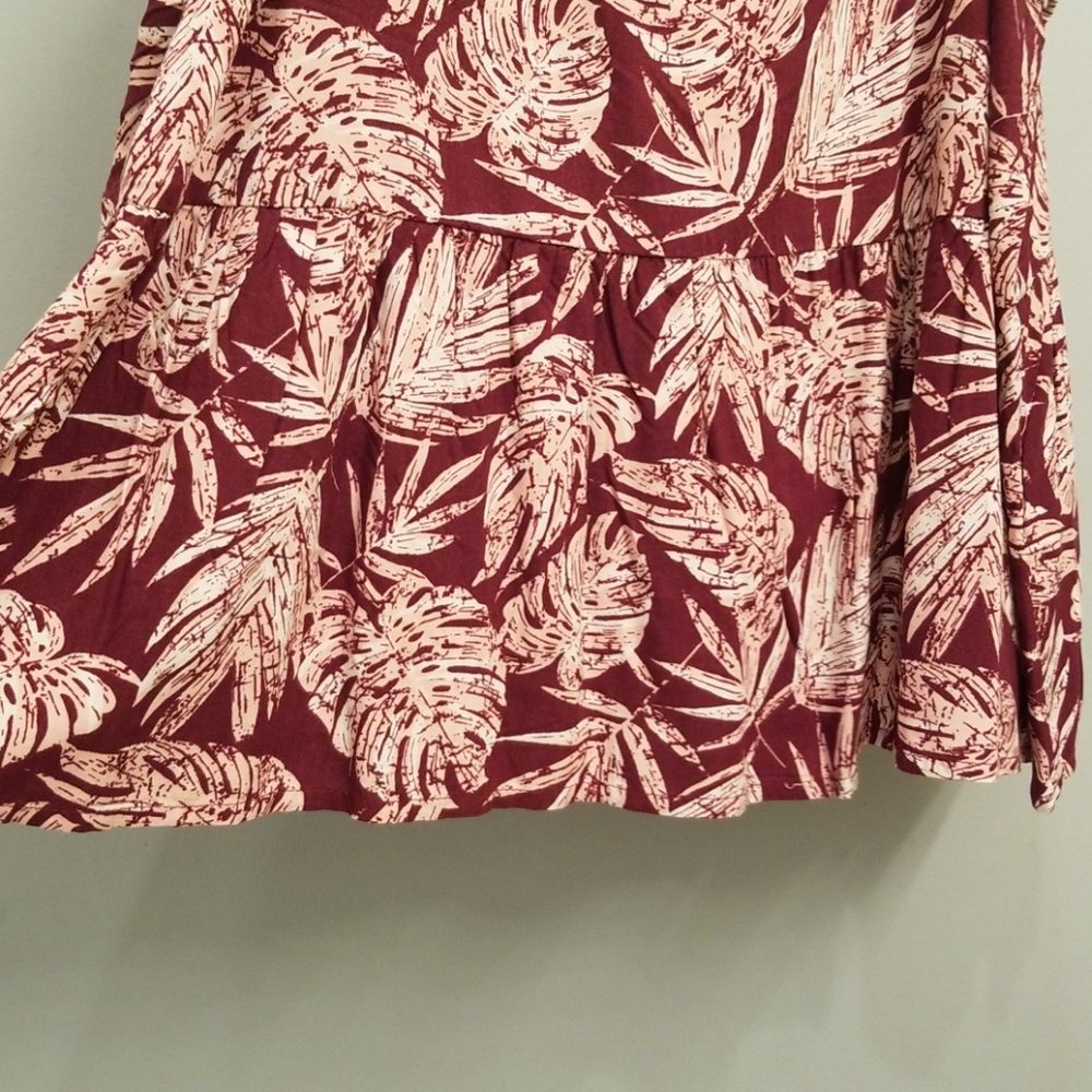 Abound Flouncy Wine, Pink & White Tank in Large - Picture 4 of 7